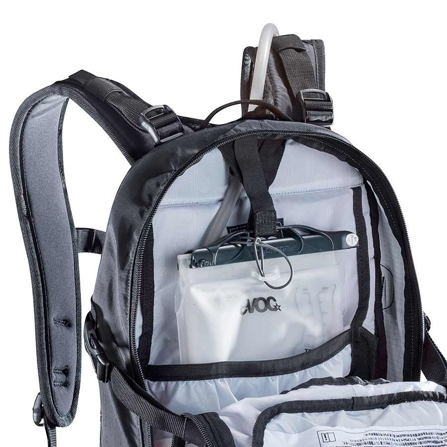 evoc fr enduro blackline